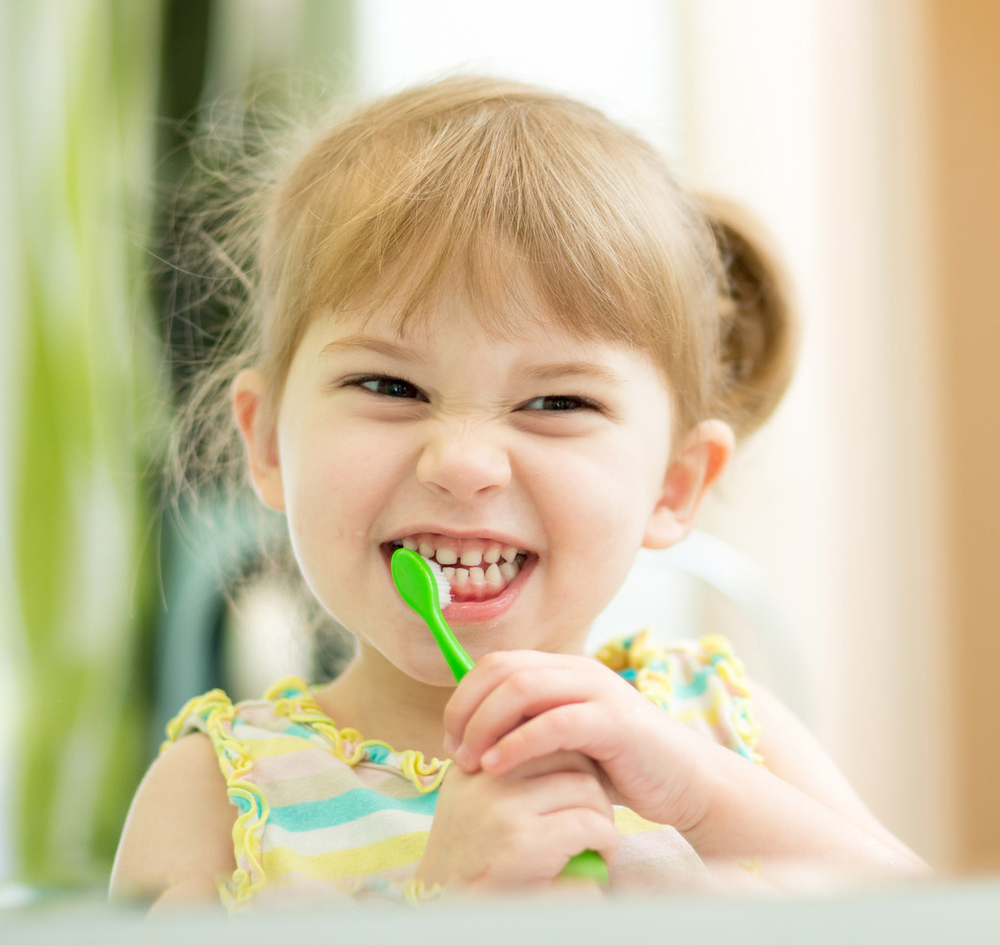 Diş macunu kullanımı ne zaman başlamalı? Bebeğimle Mutluyum
