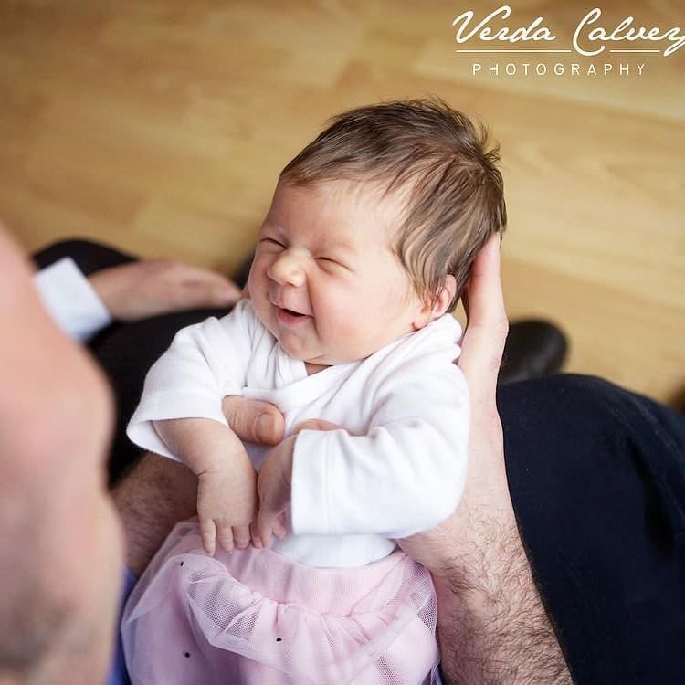 Bebeklerin aylara göre dil gelişimi nasıl olur